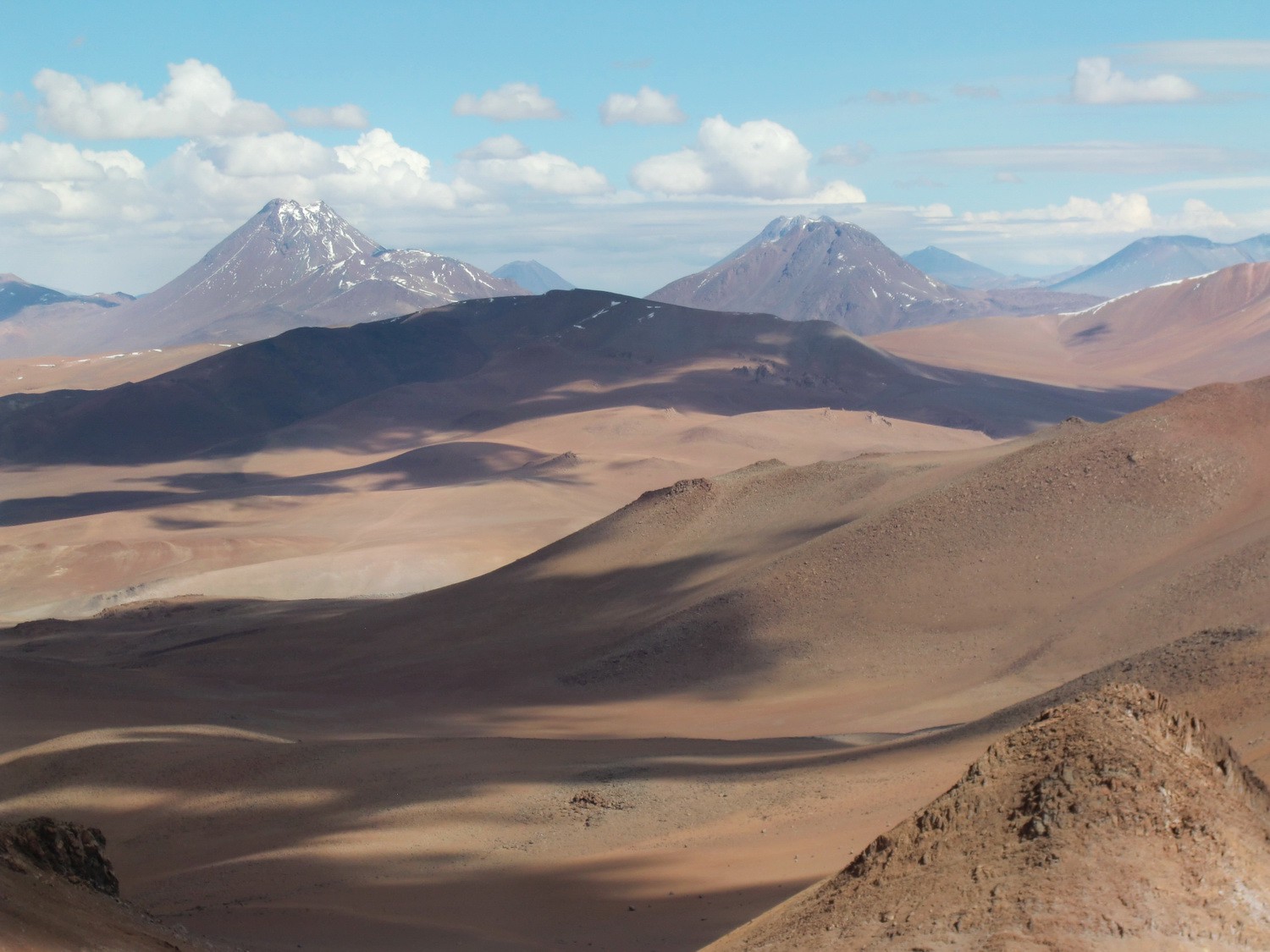 The Volcanoes Pili and Aguas Caliente